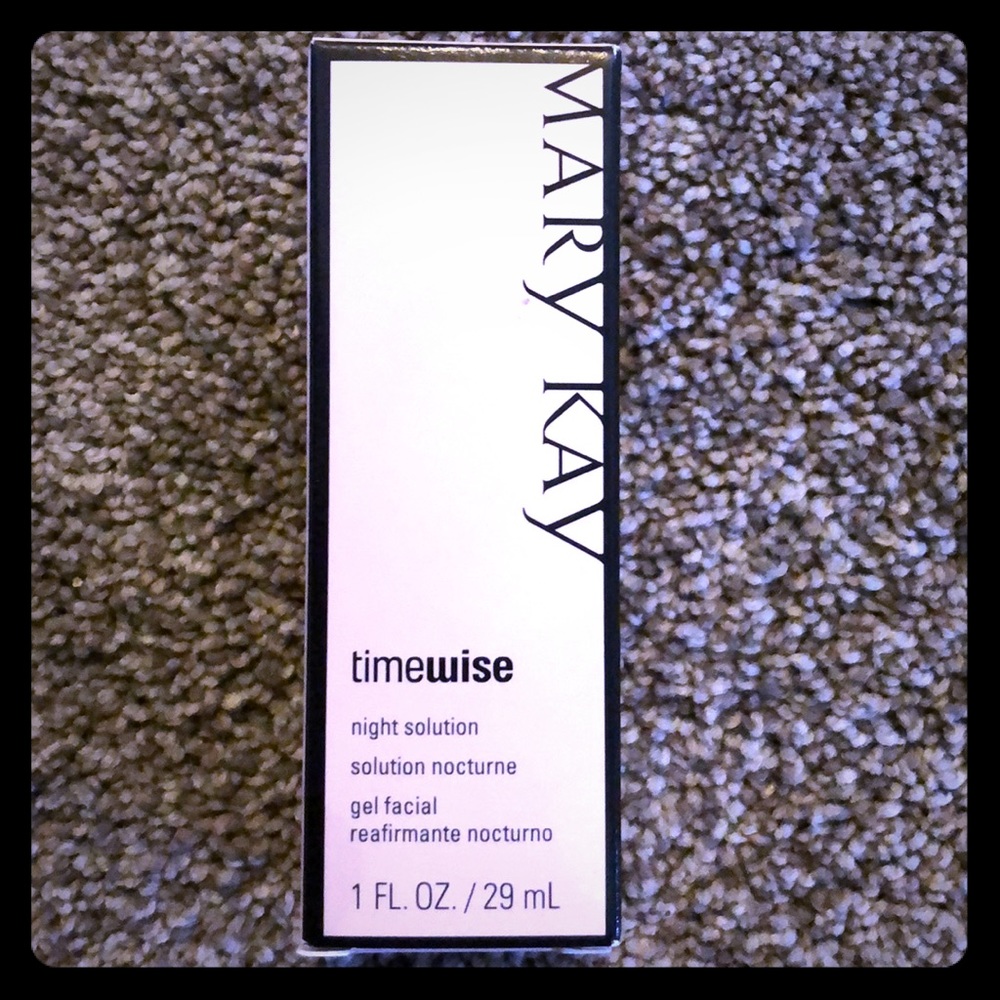 Mary Kay night solution for dry to Oily skin!